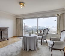 Ruim en lichtrijk appartement met terras op topligging
