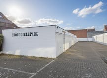 Well located garage box within walking distance of the Zeedijk!