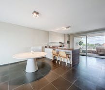 Appartement met 2 slaapkamers en garagebox te huur in Wevelgem