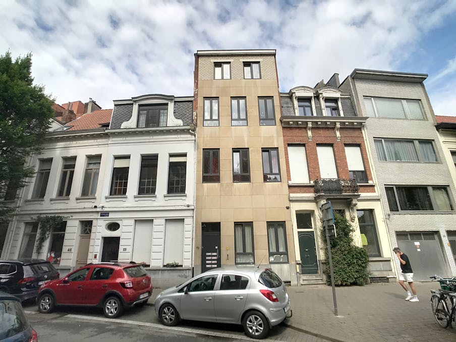 Huis met 8 studio's te koop in Antwerpen