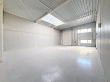 Nieuwbouw KMO-unit (216 m²) te huur in Evergem