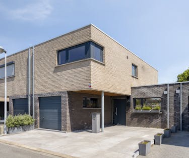 Instapklare woning met 3 slaapkamers en garage te Adinkerke.