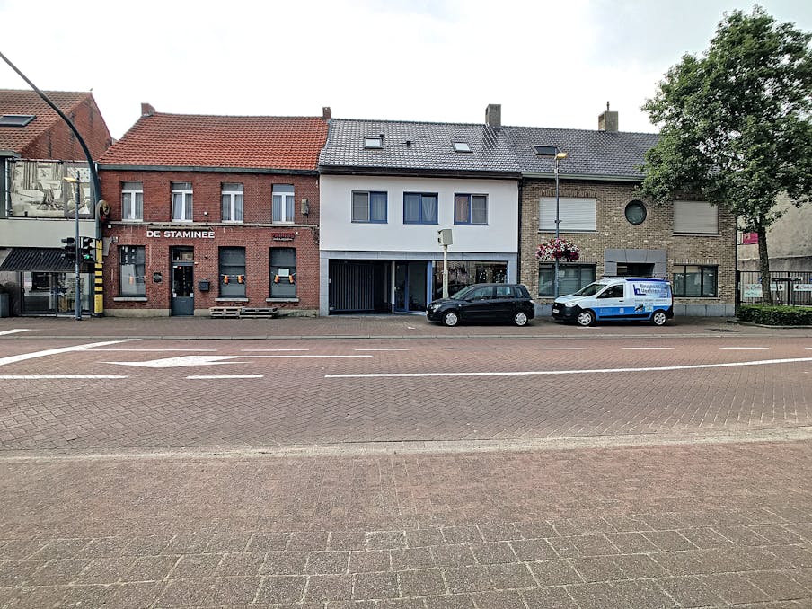 Opportuniteit: opbrengsteigendom te koop in Wuustwezel!