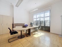 Karaktervol kantoor (180 m²) in statig herenhuis Brussel