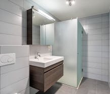 Appartement moderne au rez-de-chaussée avec terrasse ensoleillée et place de parking !