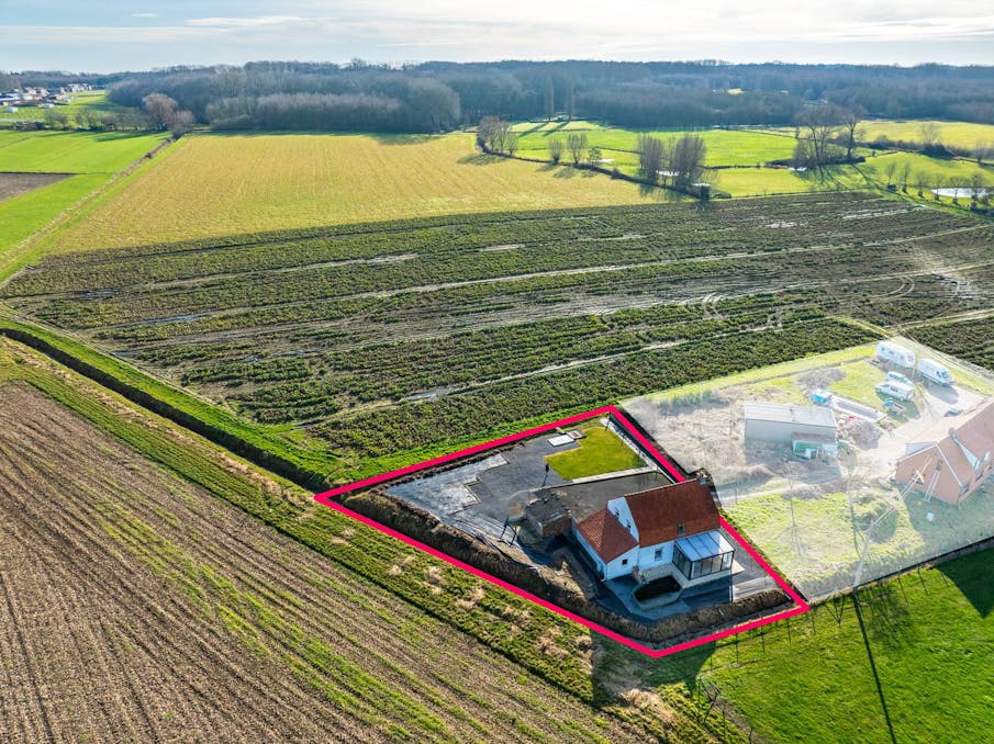 Huis op 1.007 m² te koop in Zillebeke 