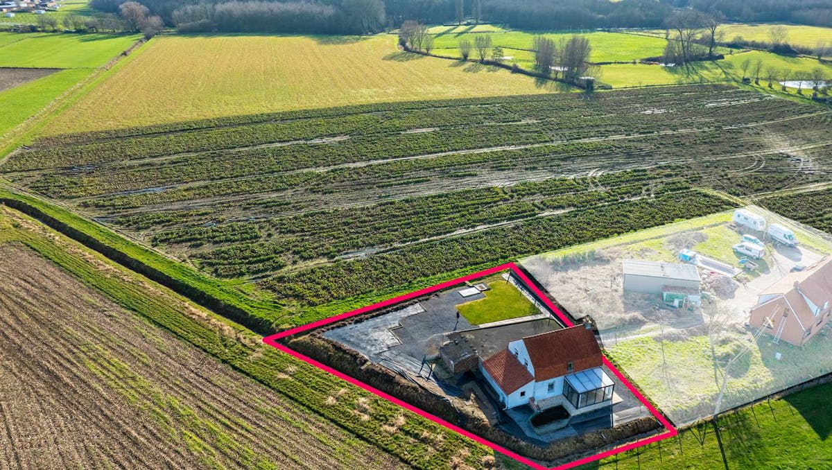 Huis op 1.007 m² te koop in Zillebeke