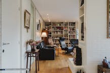 Karaktervolle, architecturale villa te koop in Wevelgem!