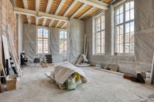 Handelsgelijkvloers/ kantoor in Peterseliestraat in Brugge