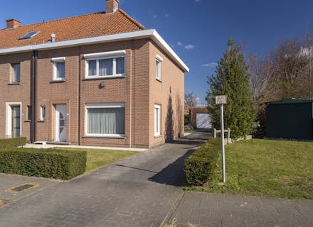 Huis te koop in Harelbeke met 3 slpks en zonnige tuin