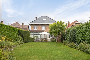 Multifunctionele eigendom te koop op zeer gunstige locatie