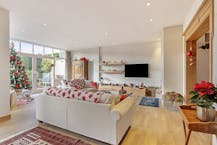 Multifunctionele eigendom te koop op zeer gunstige locatie