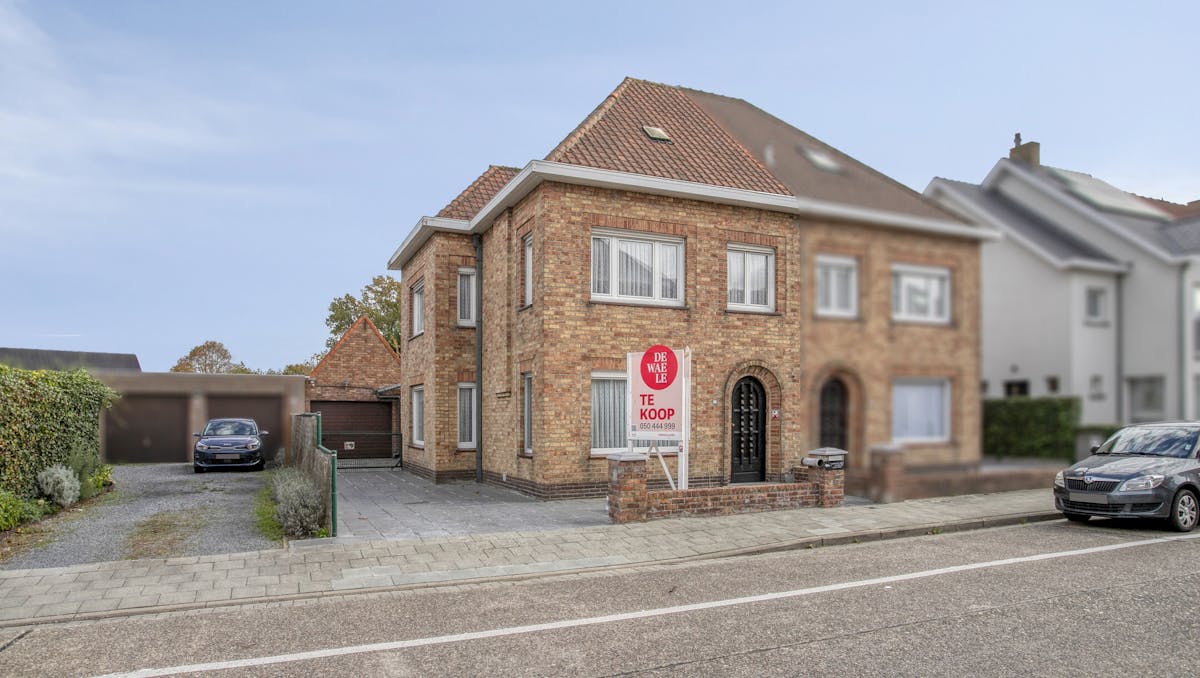 Op te frissen huis op toplocatie te koop in Sint-Michiels