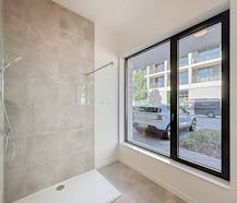 Gelijkvloers BEN-appartement met tuin te huur op Linkeroever