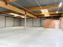 Bedrijfsgebouw te huur in Kortrijk