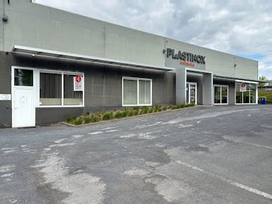 Magazijn met bureel te huur Kortrijk