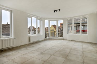 Gerenoveerde duplex met 3 slaapkamers in centrum Veurne.