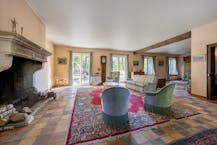 Ruime villa met 7 slaapkamers gelegen in het groen op 13 are