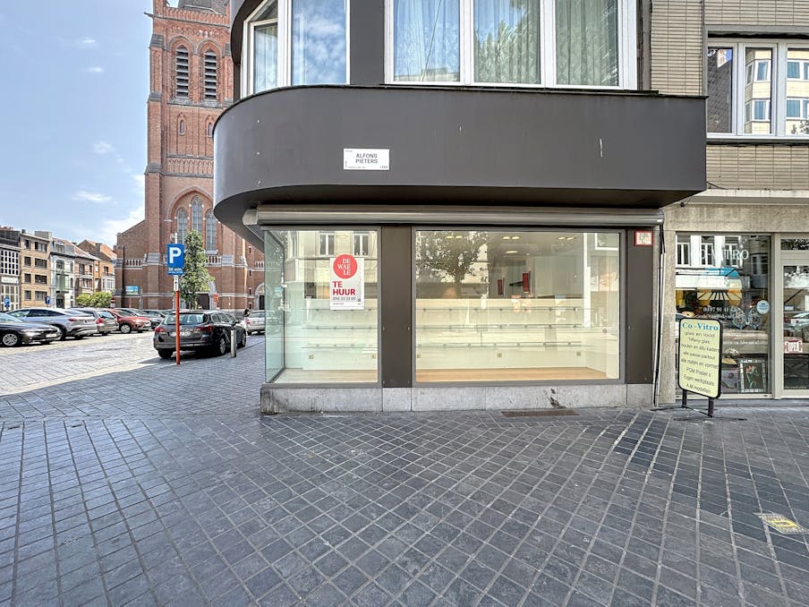 Uniek Handelspand (55 m²) met hoekligging