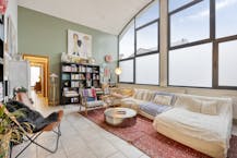 Bright penthouse with south-facing terrace of 100m²