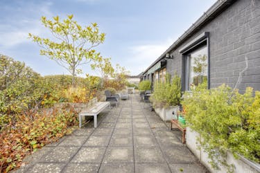 Bright penthouse with south-facing terrace of 100m²