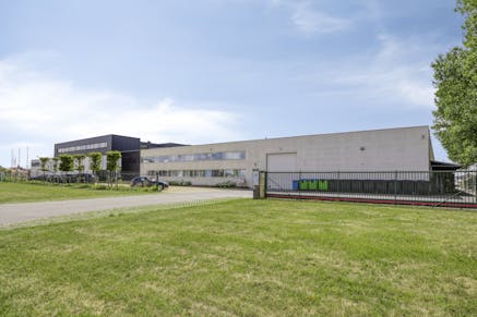 Magazijn met bureel te huur Nieuwpoort