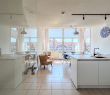 Ruim appartement te koop met twee slaapkamers.