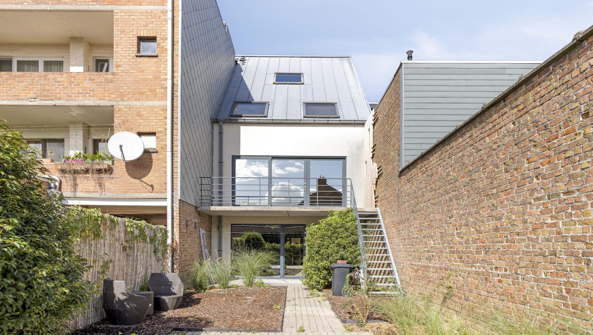 Combinatie wonen en werken, instapklare woning te Oostende