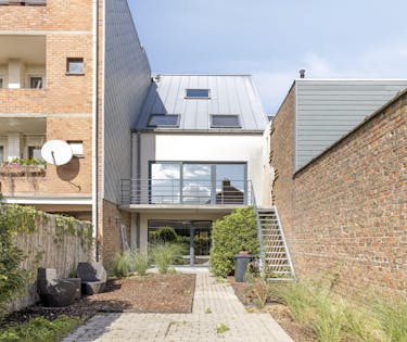 Combinatie wonen en werken, instapklare woning te Oostende