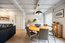 Unieke handelswoning met magazijn in Zomergem