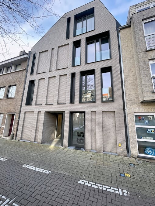 Gelijkvloers appartement met 2 slaapkamers in centrum Eeklo