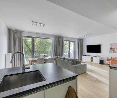 Recent 1-slpk appartement, gelegen in het groen bij de VUB