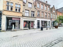 Handelspand op commerciële ligging in Brugge