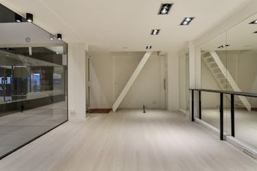 Handelspand van ca.54m² te huur in centrum Roeselare