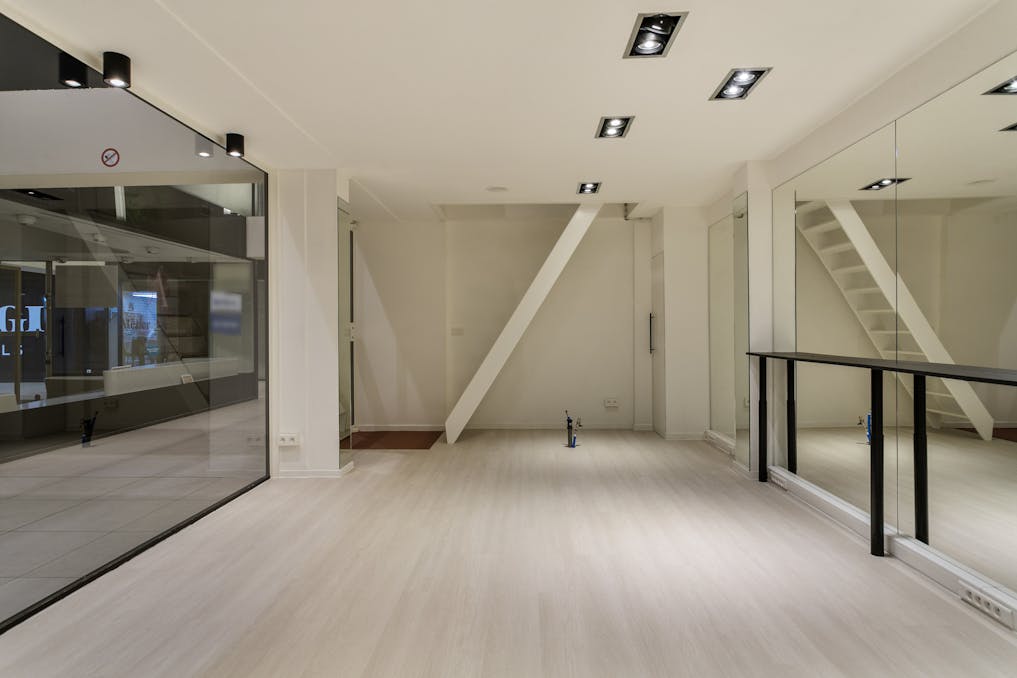 Handelspand van ca.54m² te huur in centrum Roeselare