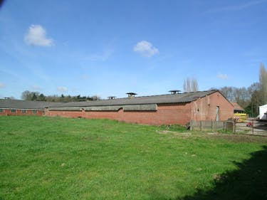 Opslagplaats gelegen te Waardamme.