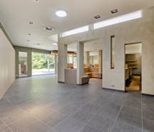 Karaktervol gerenoveerd pand te huur in centrum Ardooie