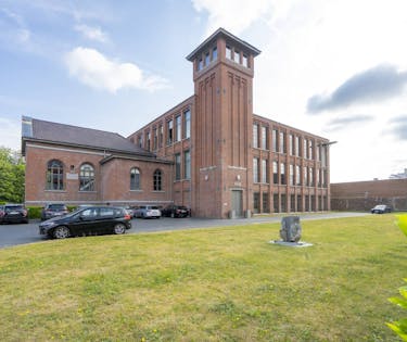 unieke loft te huur in kortrijk met parking