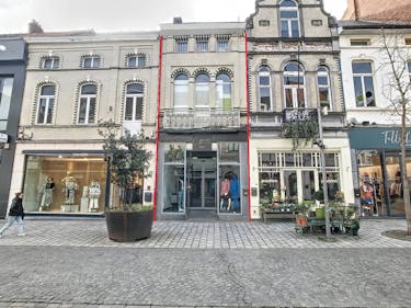 Handelspand te koop in de Ooststraat te Roeselare 