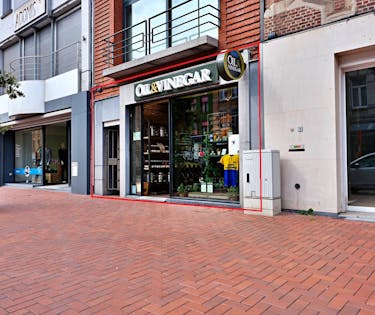Handelspand van ca. 69m² te koop in centrum Roeselare