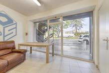 Kantoor met instapklare woning te koop in Oostende