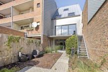 Kantoor met instapklare woning te koop in Oostende