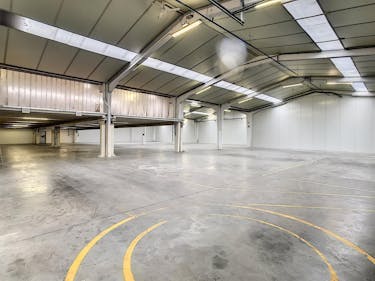 Magazijn te huur van ca. 1.260m² in Kuurne