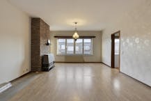 Te renoveren appartement met 2 slaapkamers te koop in Wilrijk 