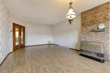 Te renoveren appartement met 2 slaapkamers te koop in Wilrijk 