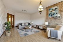 Te renoveren appartement met 2 slaapkamers te koop in Wilrijk 