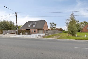 Prachtige gezinswoning met 4 slaapkamers en zonnige tuin in Adegem