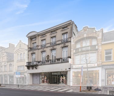 Handelseigendom te koop in de Ooststraat te Roeselare