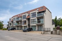 Instapklare, lichtrijke duplex te koop in hartje Aalter