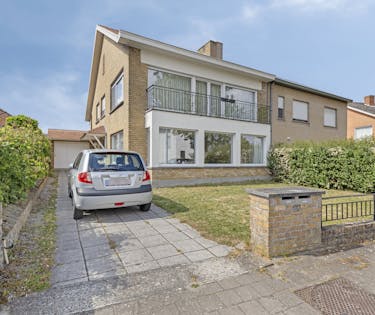 Eigendom te koop met 2 appartementen te Sint-Andries